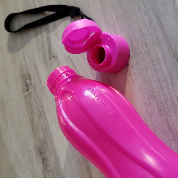 Tupperware Set - Picture 9 of 16